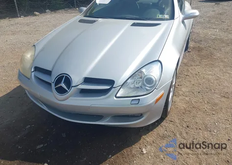 2005 Mercedes-Benz Slk 350 z USA, uszkodzony, nr VIN WDBWK56F75F021606